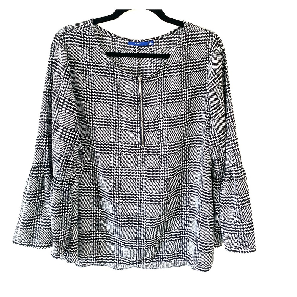 Apt 9 long sleep half zip Blouse